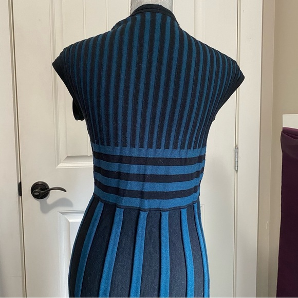 Max Studio knit dress - Picture 3 of 7
